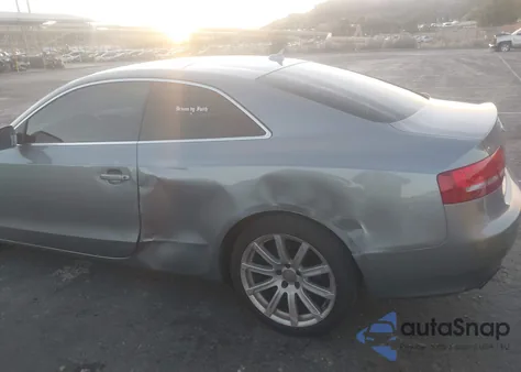 2011 Audi A5 2.0T Premium из США, поврежденный, VIN WAULFAFR2BA069757